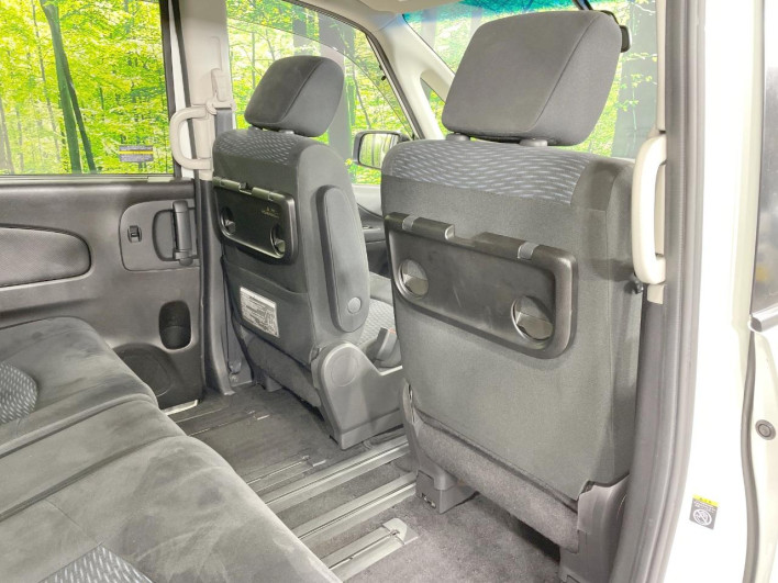 2016 Nissan Serena DBA-NC26 (UW-69f95eb187938)[28]