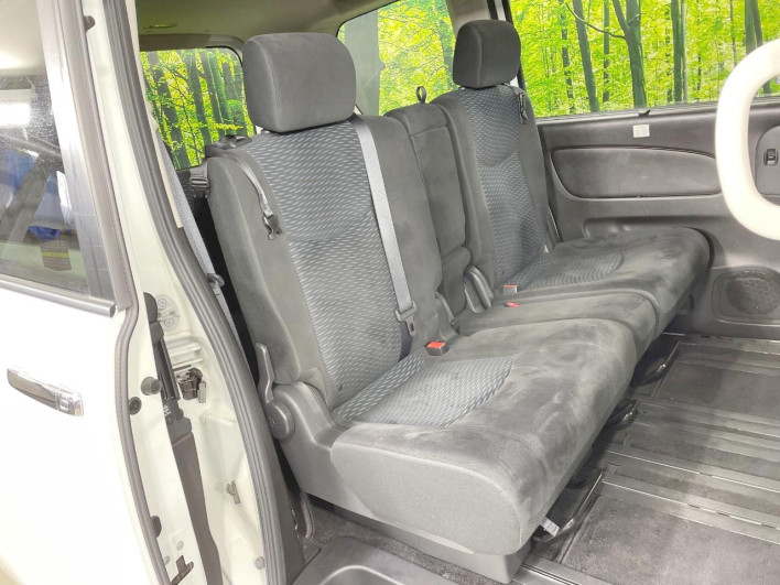 2016 Nissan Serena DBA-NC26 (UW-69f95eb187938)[27]