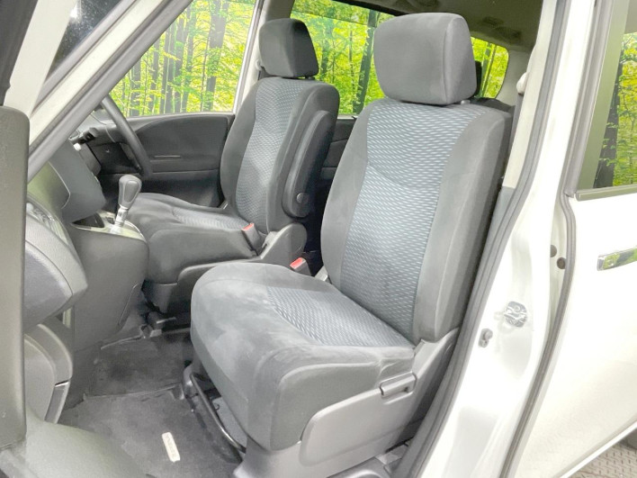 2016 Nissan Serena DBA-NC26 (UW-69f95eb187938)[21]