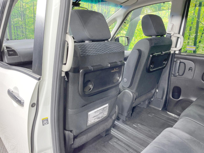 2016 Nissan Serena DBA-NC26 (UW-69f95eb187938)[24]