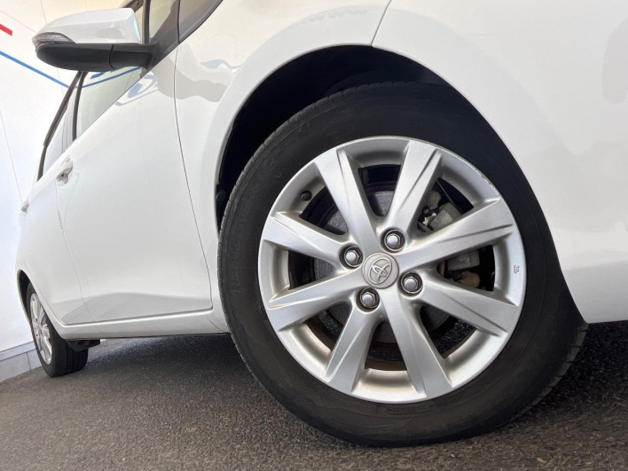 2013 Toyota Vitz DBA-NCP131 (UW-69f95eb1bfd2c)[7]