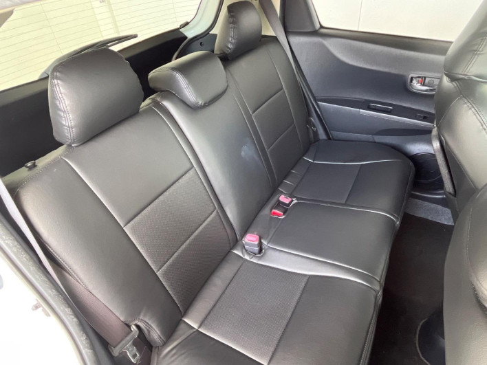 2013 Toyota Vitz DBA-NCP131 (UW-69f95eb1bfd2c)[13]