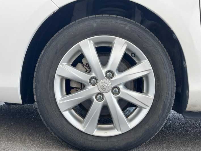 2013 Toyota Vitz DBA-NCP131 (UW-69f95eb1bfd2c)[28]