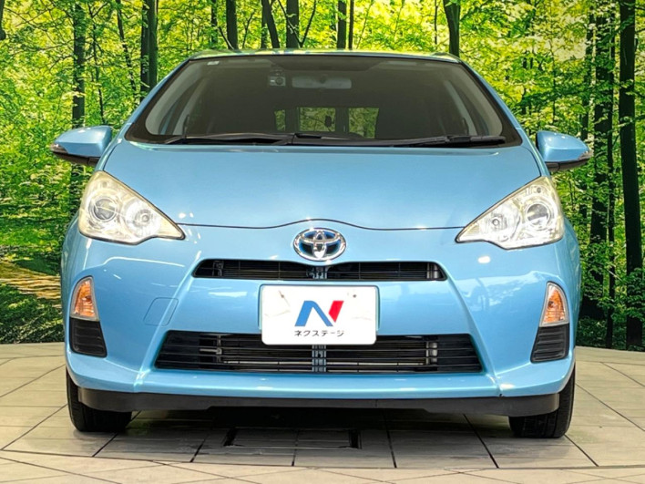 2014 Toyota Aqua DAA-NHP10 (UW-69f95eb494c61)[5]