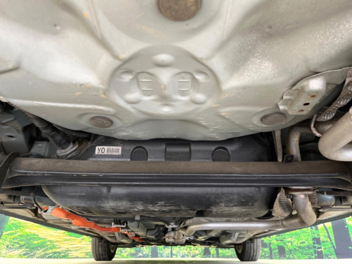 2014 Toyota Aqua DAA-NHP10 (UW-69f95eb494c61)[18]