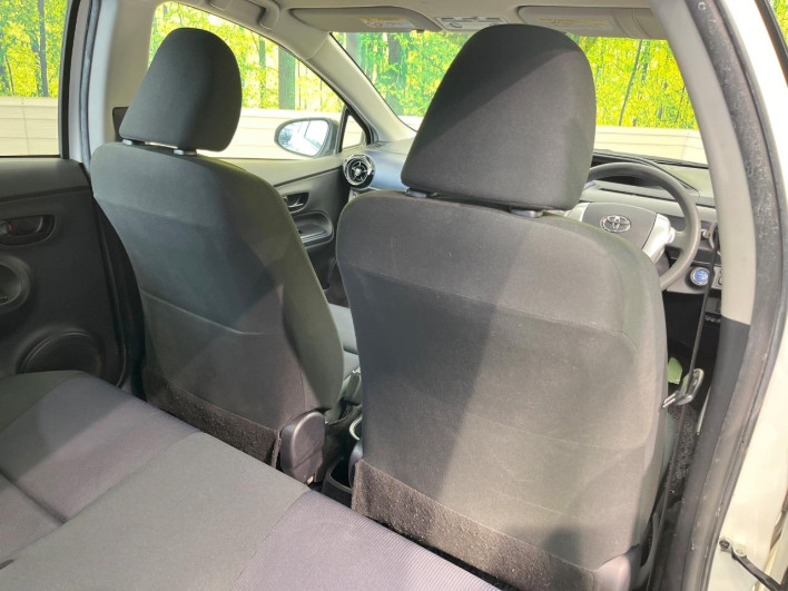 2015 Toyota Aqua DAA-NHP10 (UW-69f95eb4b9081)[28]
