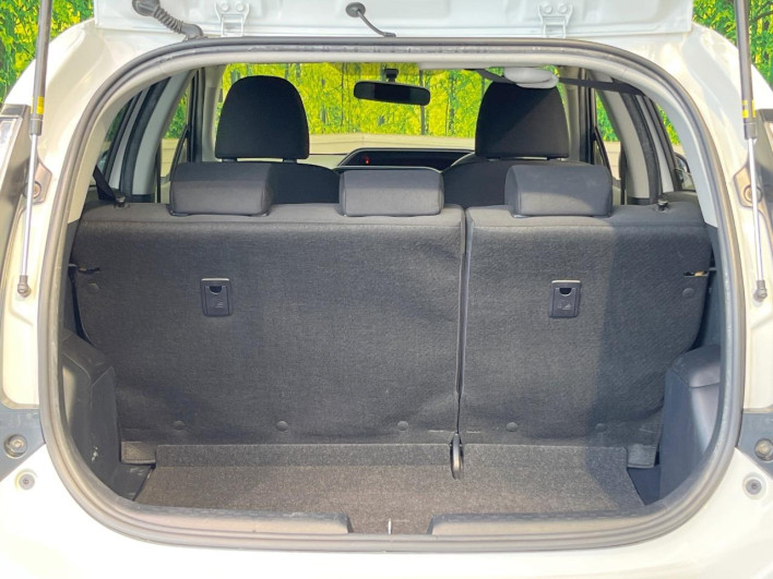 2015 Toyota Aqua DAA-NHP10 (UW-69f95eb4b9081)[29]