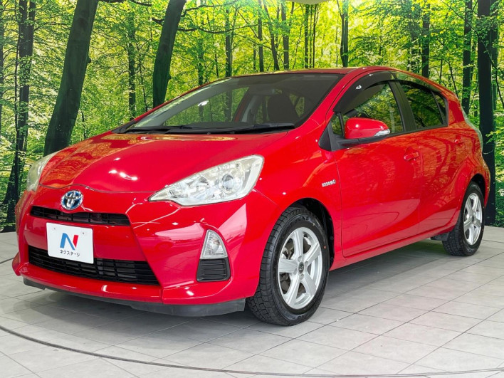 2013 Toyota Aqua DAA-NHP10 (UW-69f95eb70ab84)[5]
