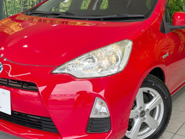 2013 Toyota Aqua DAA-NHP10 (UW-69f95eb70ab84)[14]
