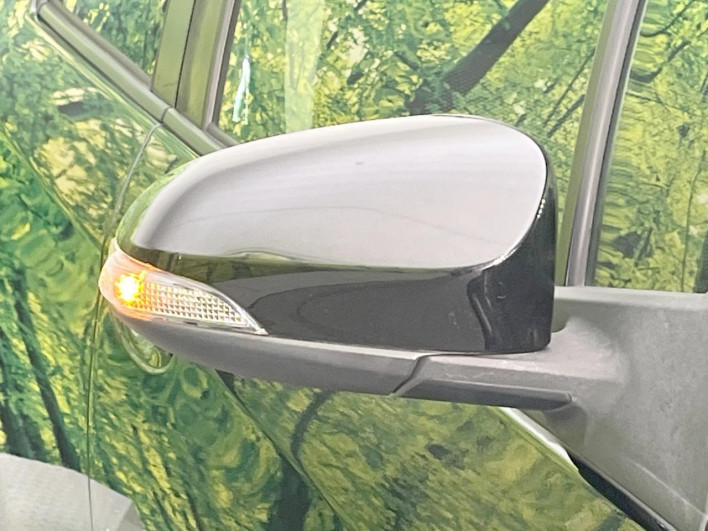 2019 Toyota Vitz DAA-NHP130 (UW-69f95eb8f2e0e)[6]