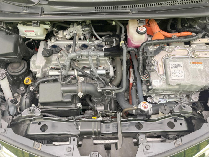 2019 Toyota Vitz DAA-NHP130 (UW-69f95eb8f2e0e)[4]