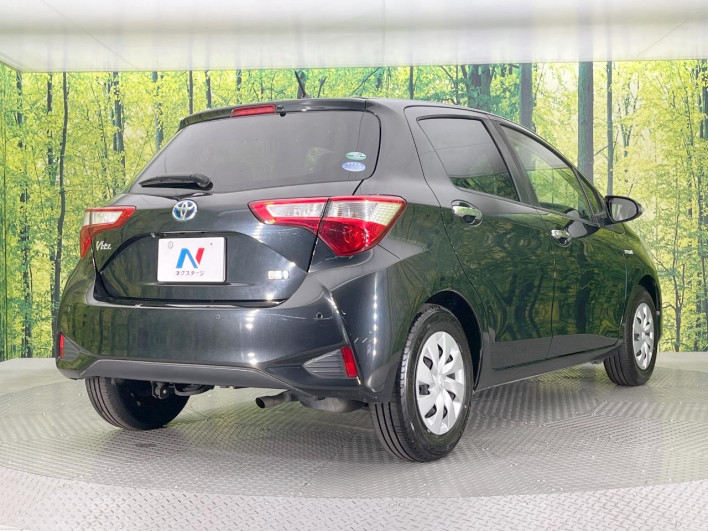 2019 Toyota Vitz DAA-NHP130 (UW-69f95eb8f2e0e)[18]