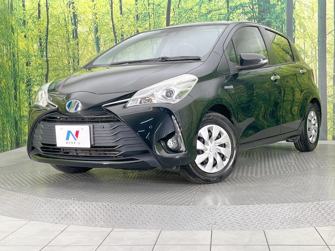 2019 Toyota Vitz DAA-NHP130