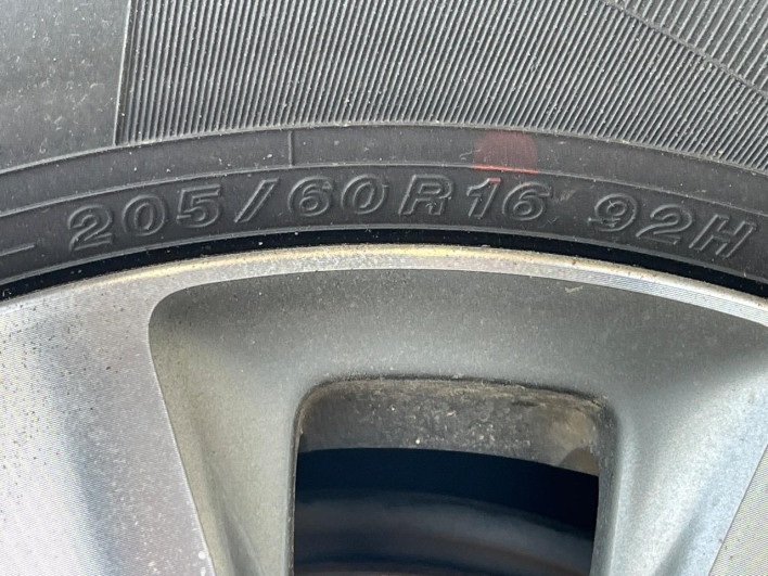 2014 Honda Stepwgn Spada DBA-RK5 (UW-69f95ec320b9f)[16]