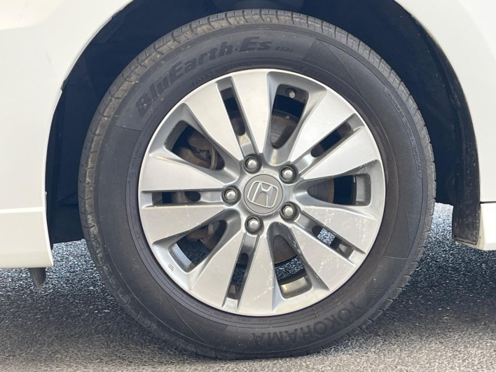 2014 Honda Stepwgn Spada DBA-RK5 (UW-69f95ec320b9f)[18]