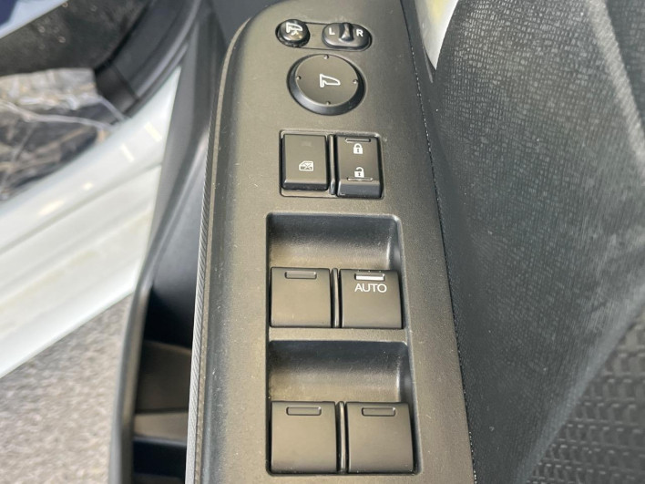 2014 Honda Stepwgn Spada DBA-RK5 (UW-69f95ec320b9f)[23]