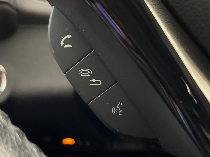 2016 Honda VEZEL DAA-RU4 (UW-69f95ec6793dc)[29]