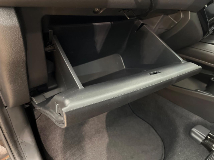 2016 Honda VEZEL DAA-RU4 (UW-69f95ec6793dc)[12]