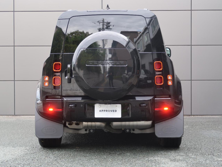 2024 Land Rover Defender 3CA-LE72WAB (UW-69f95ecc4ae9d)[13]