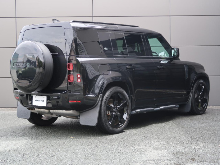 2024 Land Rover Defender 3CA-LE72WAB (UW-69f95ecc4ae9d)[11]