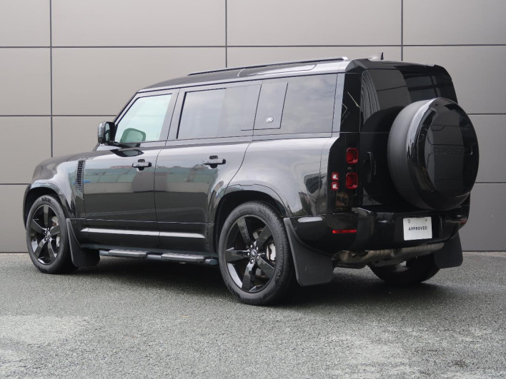 2024 Land Rover Defender 3CA-LE72WAB (UW-69f95ecc4ae9d)[14]