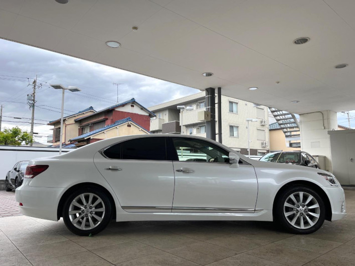 2015 Lexus LS DBA-USF40 (UW-69f95ed6d6f91)[25]