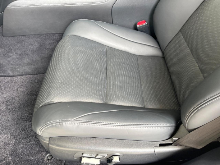 2015 Lexus LS DBA-USF40 (UW-69f95ed6d6f91)[26]
