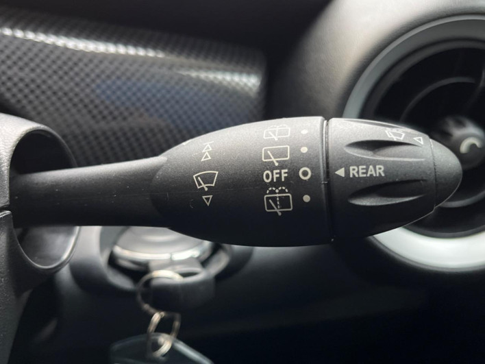 2013 Rover Mini DBA-ZG16 (UW-69f95ede69bf9)[16]