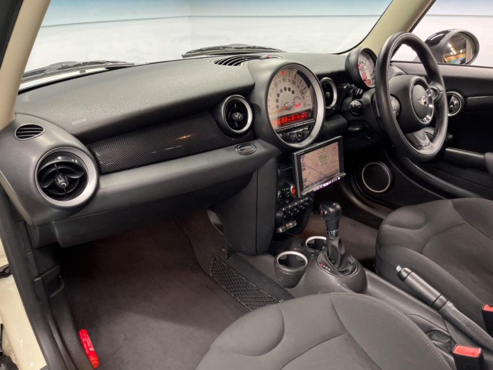 2013 Rover Mini DBA-ZG16 (UW-69f95ede69bf9)[24]