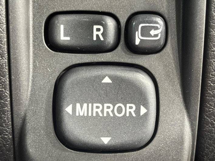 2013 Subaru Exiga DBA-YAM (UW-69f95edeafff3)[14]