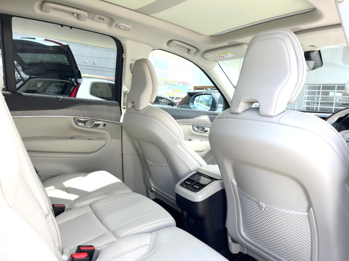 2025 Volvo XC90 5AA-LB420TXCM2 (UW-69f95edfefefe)[24]