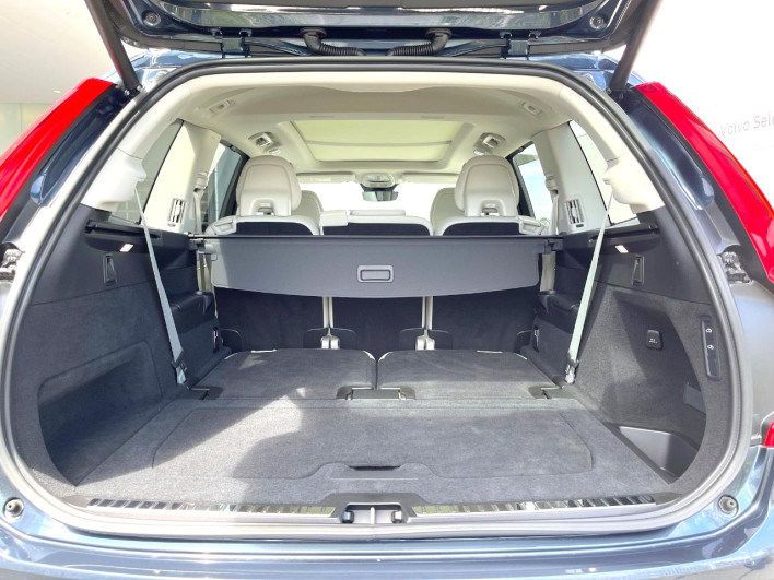 2025 Volvo XC90 5AA-LB420TXCM2 (UW-69f95edfefefe)[28]