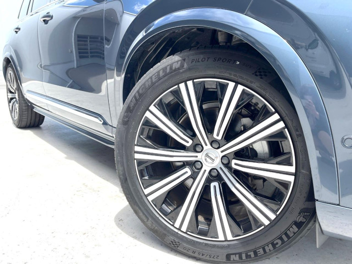 2025 Volvo XC90 5AA-LB420TXCM2 (UW-69f95edfefefe)[17]