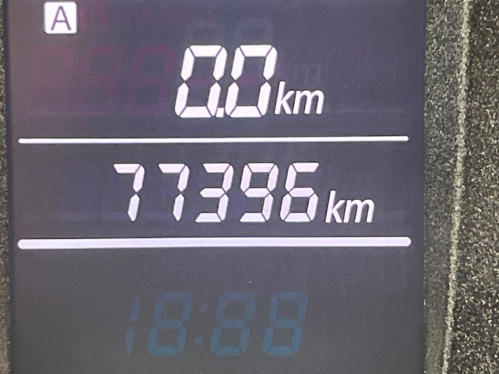 2013 Suzuki Swift DBA-ZC72S (UW-69f95ee37876d)[2]