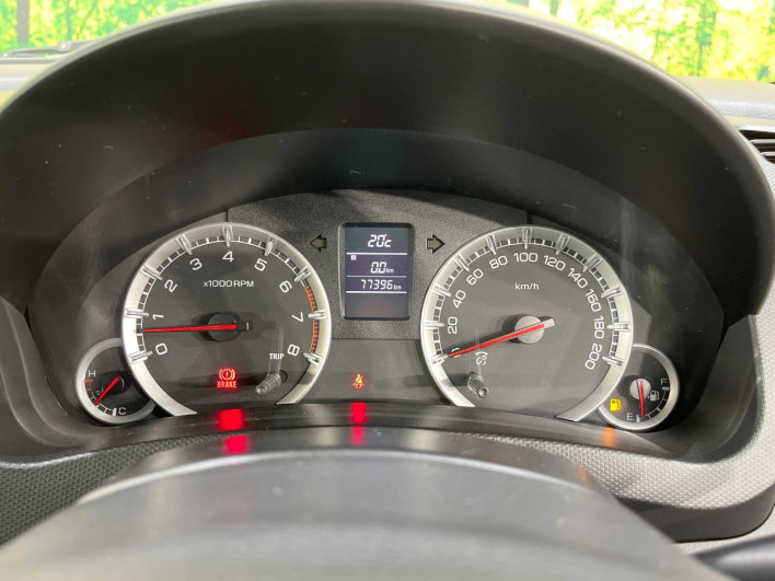2013 Suzuki Swift DBA-ZC72S (UW-69f95ee37876d)[9]