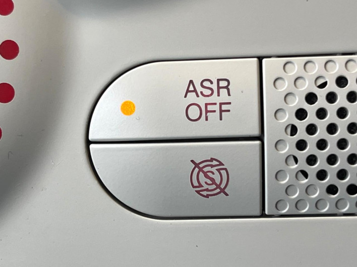 2018 Fiat 500 ABA-31209 (UW-69f95ee451901)[27]