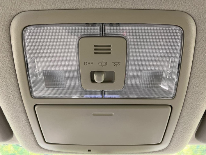 2013 Toyota Noah DBA-ZRR75G (UW-69f95ee5e406d)[22]