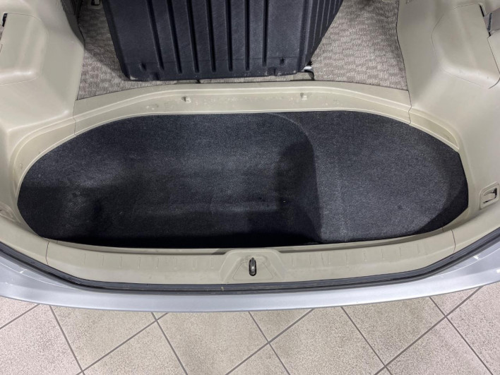 2013 Toyota Noah DBA-ZRR75G (UW-69f95ee5e406d)[6]