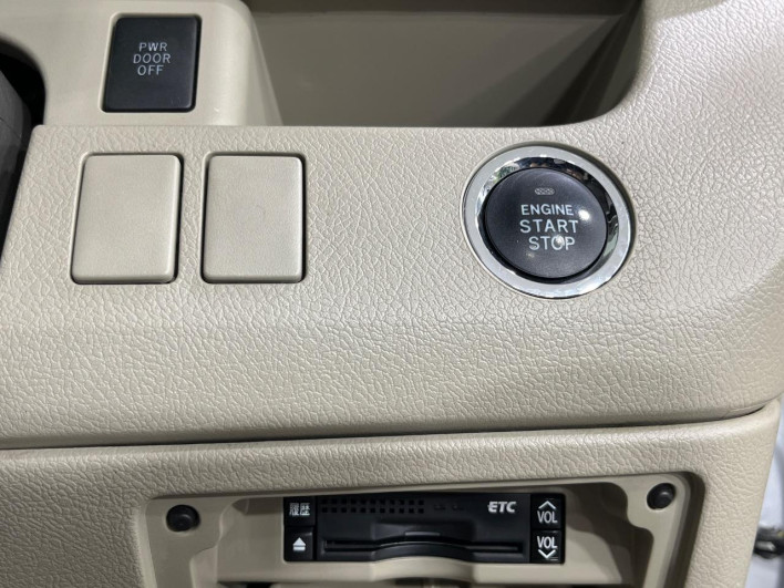 2013 Toyota Noah DBA-ZRR75G (UW-69f95ee5e406d)[13]