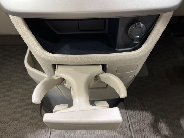 2013 Toyota Noah DBA-ZRR75G (UW-69f95ee5e406d)[27]