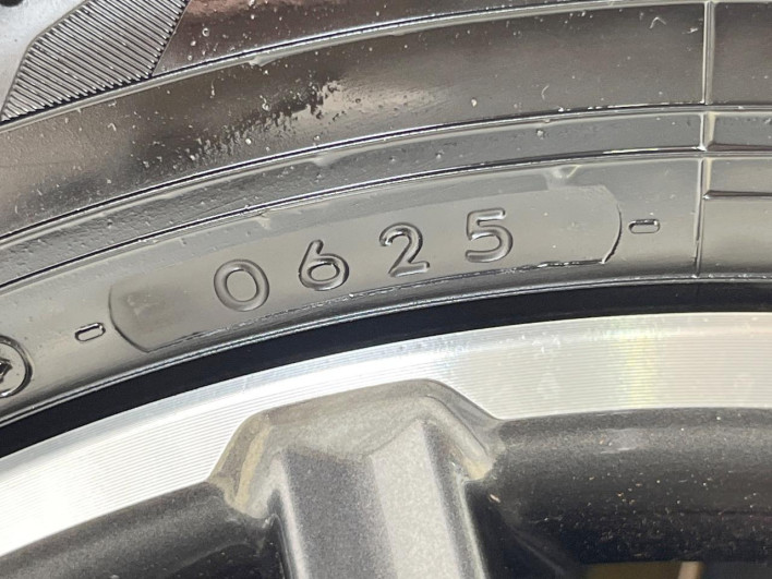 2017 Toyota Noah DBA-ZRR80W (UW-69f95ee737b8b)[10]