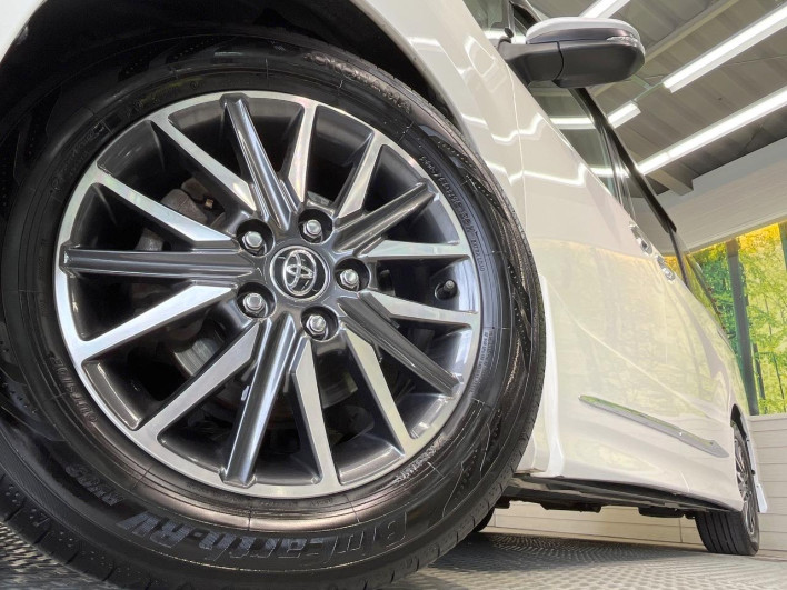 2017 Toyota Noah DBA-ZRR80W (UW-69f95ee737b8b)[9]