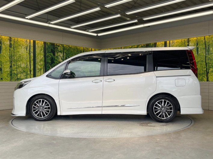 2017 Toyota Noah DBA-ZRR80W (UW-69f95ee737b8b)[26]