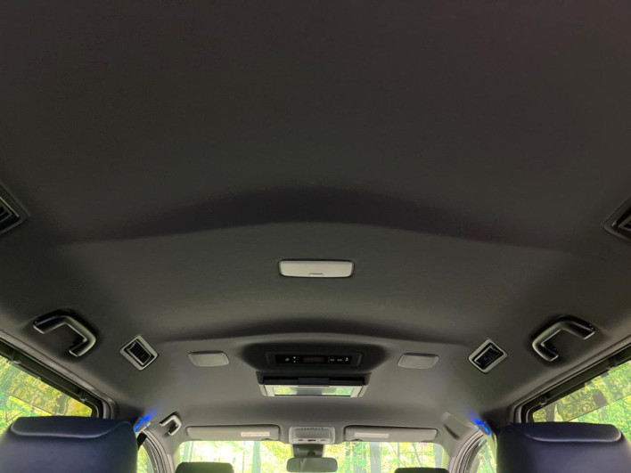 2018 Toyota Noah DBA-ZRR80W (UW-69f95ee92f17b)[23]