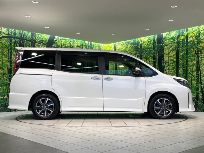 2018 Toyota Noah DBA-ZRR80W (UW-69f95ee92f17b)[11]