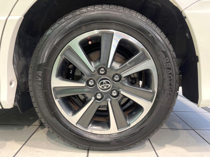 2018 Toyota Noah DBA-ZRR80W (UW-69f95ee92f17b)[19]