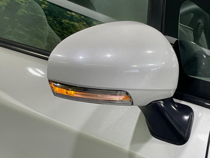 2010 Toyota Prius DAA-ZVW30 (UW-69f95ef163dff)[9]