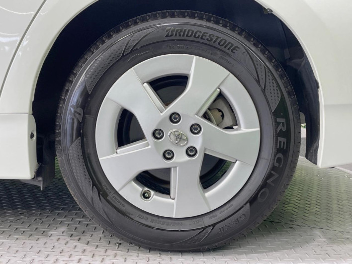 2010 Toyota Prius DAA-ZVW30 (UW-69f95ef163dff)[7]