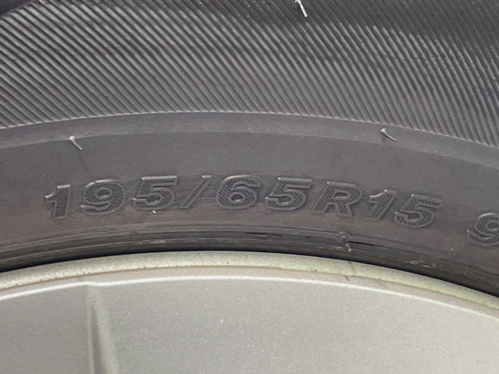 2010 Toyota Prius DAA-ZVW30 (UW-69f95ef163dff)[8]