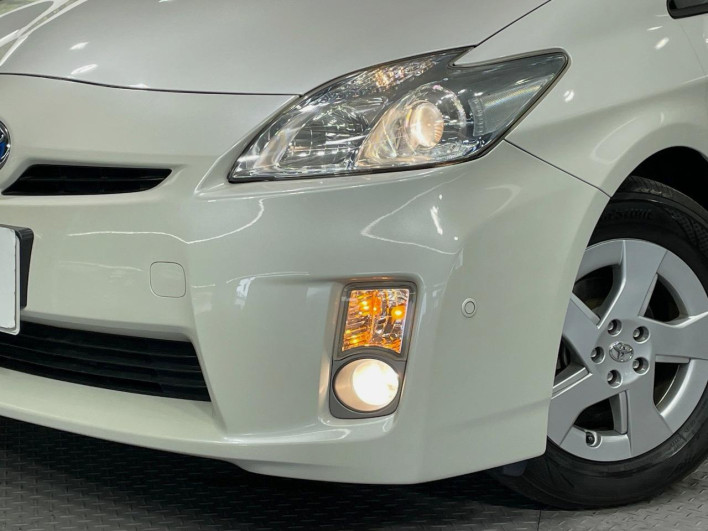 2010 Toyota Prius DAA-ZVW30 (UW-69f95ef163dff)[11]